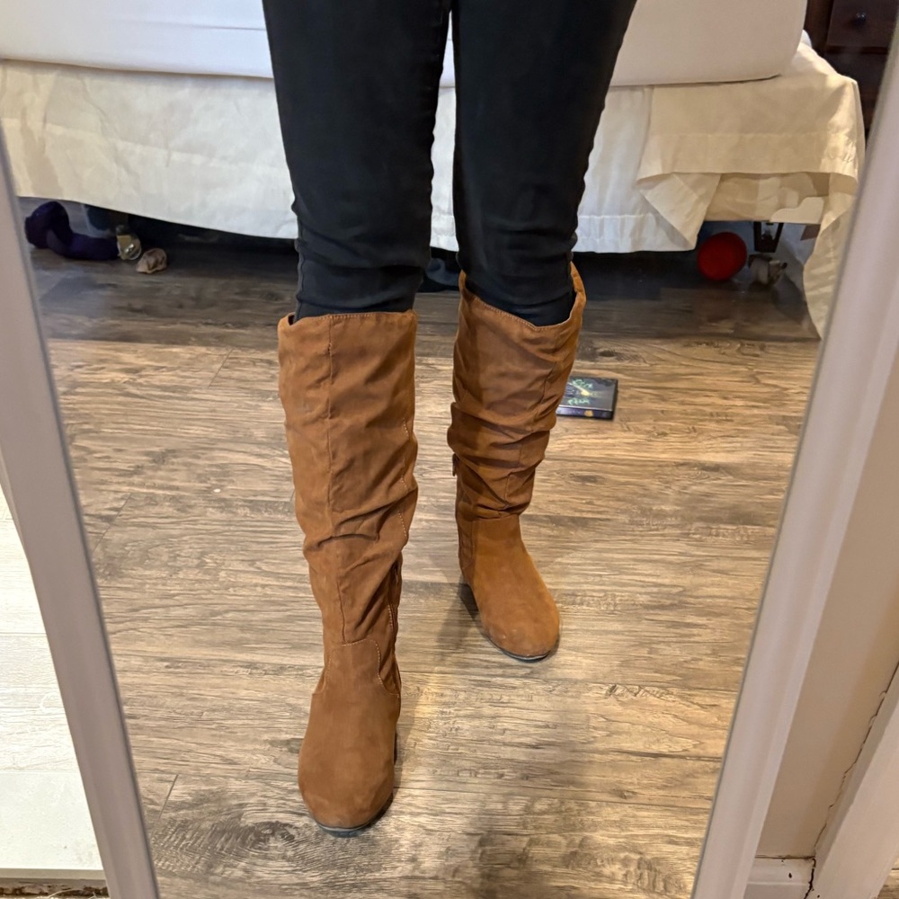 Women's Slouchy Mid-Calf Boots in Cognac Brown